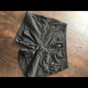 Athleta Trekki Shorts